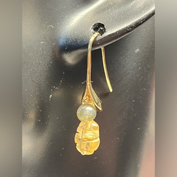 💋🎀genuine carved citrine and labradorite earrings with tulip wires-NWT - Picture 3 of 8